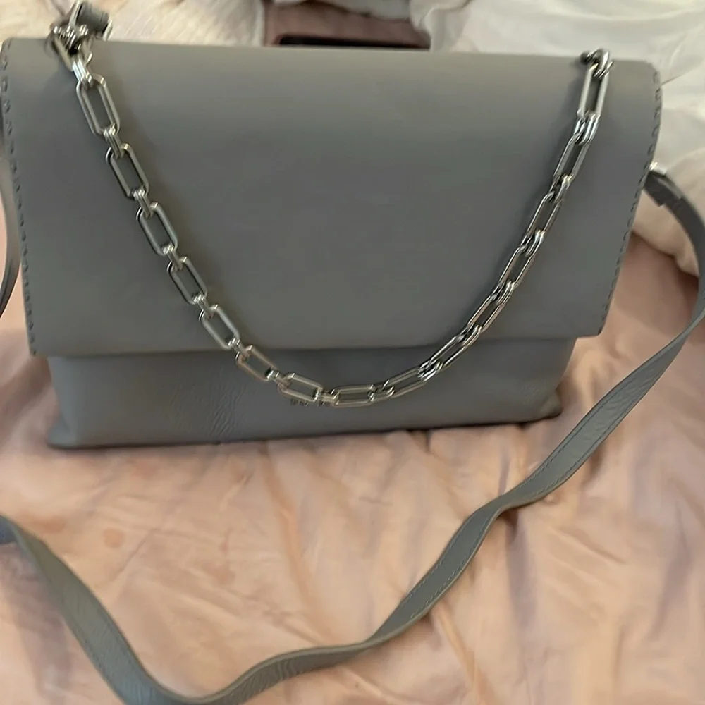 Ted Baker London purse minor wear and tare on the corners - Picture 2 of 7